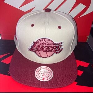 NWT LA Lakers SnapBack Mitchell & Ness NBA Hat